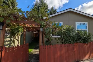 9700 SW Tualatin #5 Rd, Tualatin, OR 97062 - Photo 1