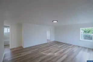 2194 Vaughn Ave NE, Salem, OR 97301 - Photo 5