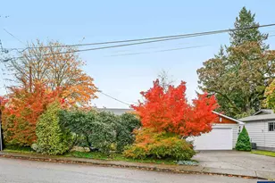 936 Kingwood Dr NW, Salem, OR 97304 - Photo 3