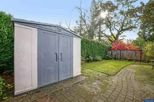 936 Kingwood Dr NW, Salem, OR 97304 - Photo 29