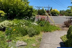 936 Kingwood Dr NW, Salem, OR 97304 - Photo 43