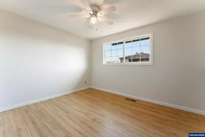 1550 Tierra Lynn Dr, Woodburn, OR 97071 - Photo 17