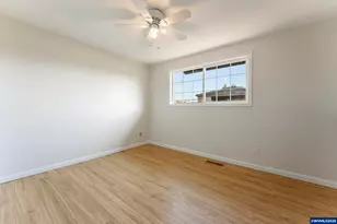 1550 Tierra Lynn Dr, Woodburn, OR 97071 - Photo 17