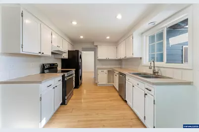 1550 Tierra Lynn Dr, Woodburn, OR 97071 - Photo 9