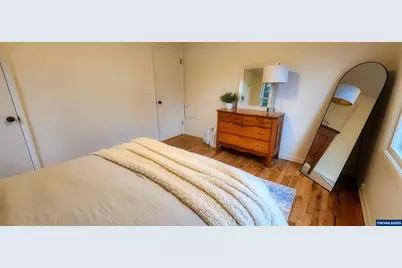 820 West Vista Av S, Salem, OR 97302 - Photo 17