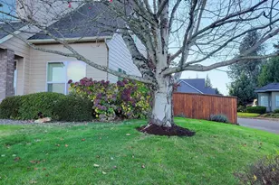 387 NE Rose Tree Dr, Sublimity, OR 97385 - Photo 3