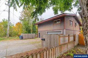 997 20th St SE, Salem, OR 97301 - Photo 7