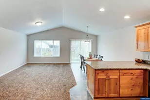 482 SE Isenberg St, Dallas, OR 97338 - Photo 3