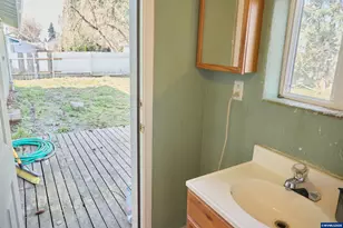 3735 Wilton Ave NE, Salem, OR 97305 - Photo 17