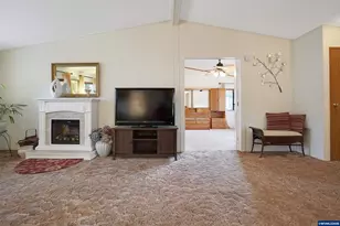 1307 S Water St, Silverton, OR 97381 - Photo 11