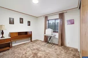 1307 S Water St, Silverton, OR 97381 - Photo 27