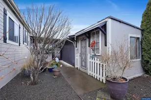 1307 S Water St, Silverton, OR 97381 - Photo 33