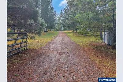 24312 Cardwell Hill Dr, Philomath, OR 97370 - Photo 3