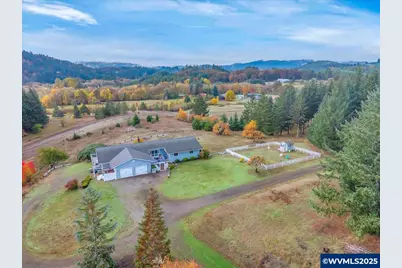 24312 Cardwell Hill Dr, Philomath, OR 97370 - Photo 1