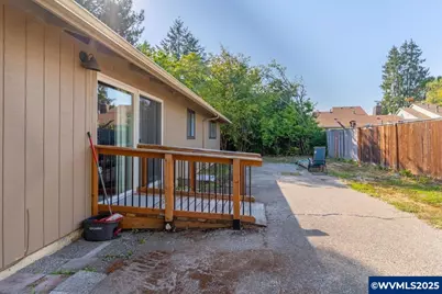 1825 NW Grant Av, Corvallis, OR 97330 - Photo 5