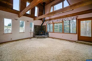 20125 McKillop Rd, Scotts Mills, OR 97375 - Photo 7