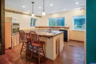 20125 McKillop Rd, Scotts Mills, OR 97375 - Photo 13