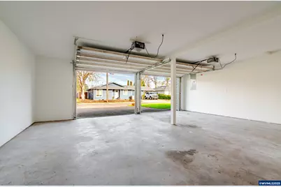 760 E Elmore St, Lebanon, OR 97355 - Photo 31