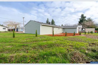 760 E Elmore St, Lebanon, OR 97355 - Photo 35