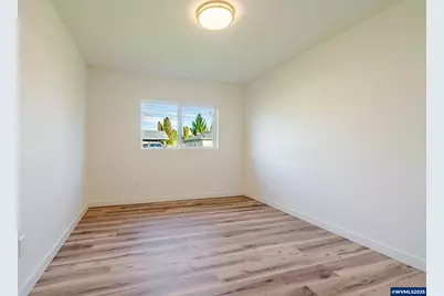 760 E Elmore St, Lebanon, OR 97355 - Photo 17