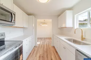 760 E Elmore St, Lebanon, OR 97355 - Photo 13