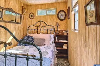 42531 Upper Calapooia Dr, Sweet Home, OR 97386 - Photo 25