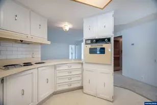 1055 Lockhaven Dr N, Keizer, OR 97303 - Photo 11