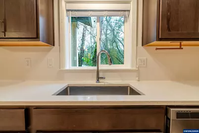 804 River Av, Brownsville, OR 97327 - Photo 9