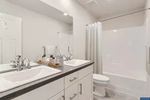 2626 Mount St Helens Ave SE, Salem, OR 97302 - Photo 29