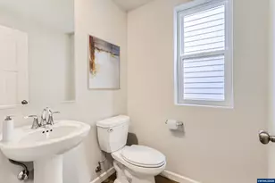 2626 Mount St Helens Ave SE, Salem, OR 97302 - Photo 11