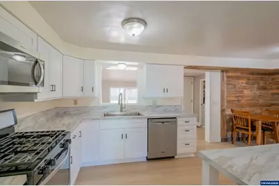 1926 Front Av NE, Albany, OR 97321 - Photo 11