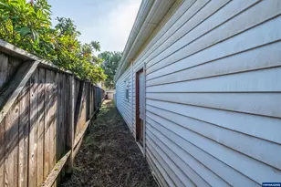 1926 Front Ave NE, Albany, OR 97321 - Photo 47