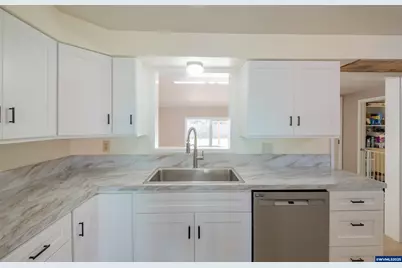 1926 Front Av NE, Albany, OR 97321 - Photo 15