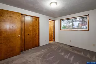 695 S 16th St, Lebanon, OR 97355 - Photo 5