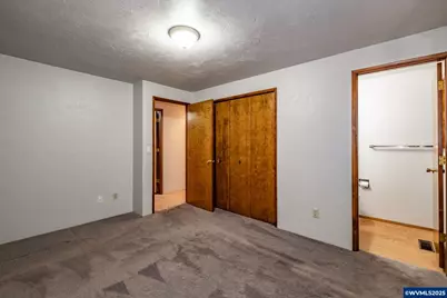 695 S 16th St, Lebanon, OR 97355 - Photo 13