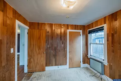 1030 21st St NE, Salem, OR 97301 - Photo 11