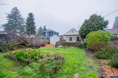1030 21st St NE, Salem, OR 97301 - Photo 39