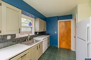 1030 21st St NE, Salem, OR 97301 - Photo 15