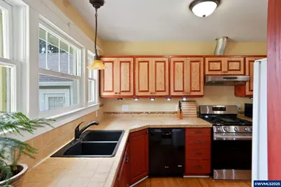 1740 Berry St SE, Salem, OR 97302 - Photo 17