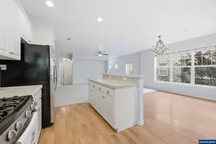 674 NE Newstead Ln, Hillsboro, OR 97006 - Photo 17