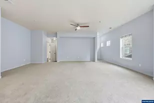 674 NE Newstead Ln, Hillsboro, OR 97006 - Photo 9