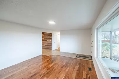 33745 McFarland Rd, Tangent, OR 97389 - Photo 9