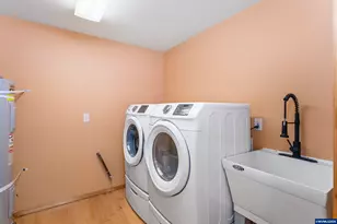 9275 SE Terrace View Ct, Amity, OR 97101 - Photo 13