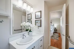 2040 NW 23rd St, Corvallis, OR 97330 - Photo 31