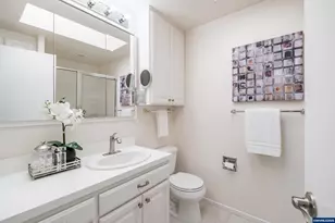 2040 NW 23rd St, Corvallis, OR 97330 - Photo 35