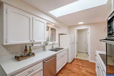 2040 NW 23rd St, Corvallis, OR 97330 - Photo 21