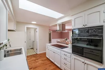 2040 NW 23rd St, Corvallis, OR 97330 - Photo 19