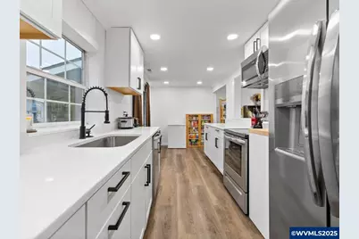 1589 SW Ellis St, Dallas, OR 97338 - Photo 9