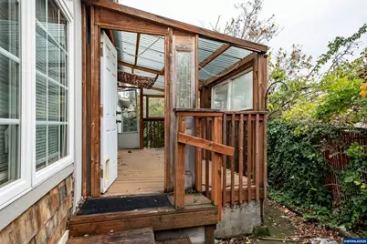 126 Lyons Ct SW, Albany, OR 97322 - Photo 23