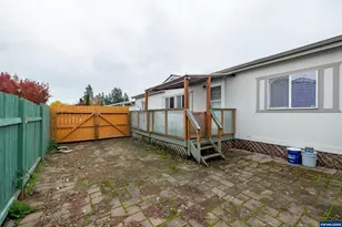 126 Lyons Ct SW, Albany, OR 97322 - Photo 31